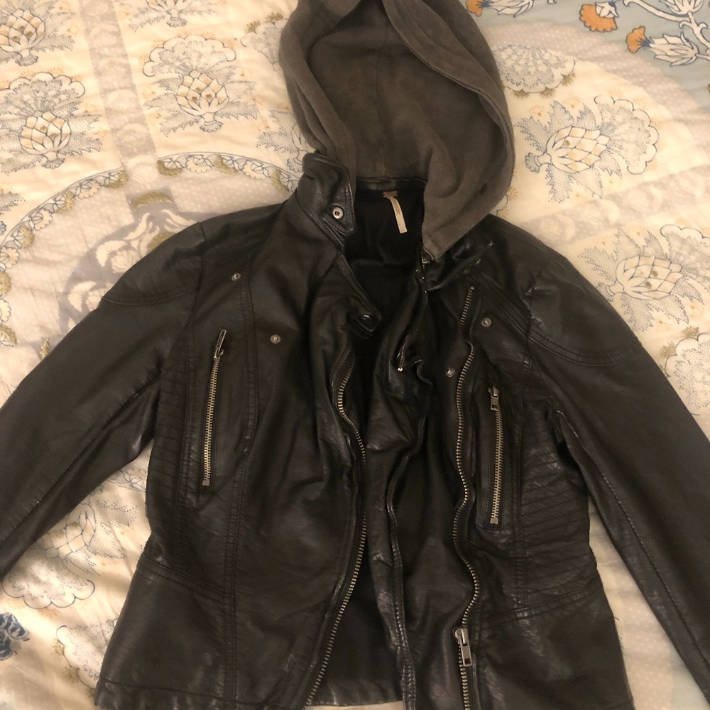 FREE PEOPLE VEGAN HOODED MOTO JACKET PREOWNED/USED